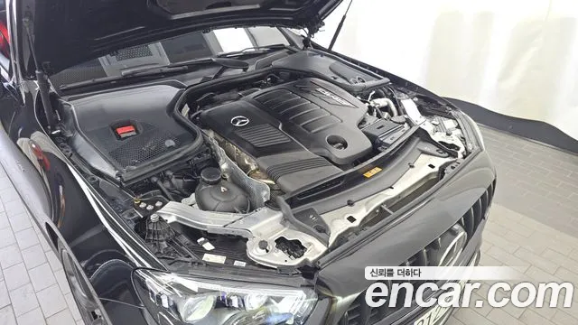 Mercedes-Benz E-Class — Фото автомобиля 5