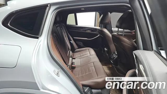 BMW X4 xDrive20i M Sport Pro — Фото автомобиля 24
