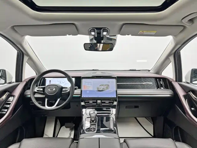 GAC Trumpchi M8 — Фото автомобиля 24