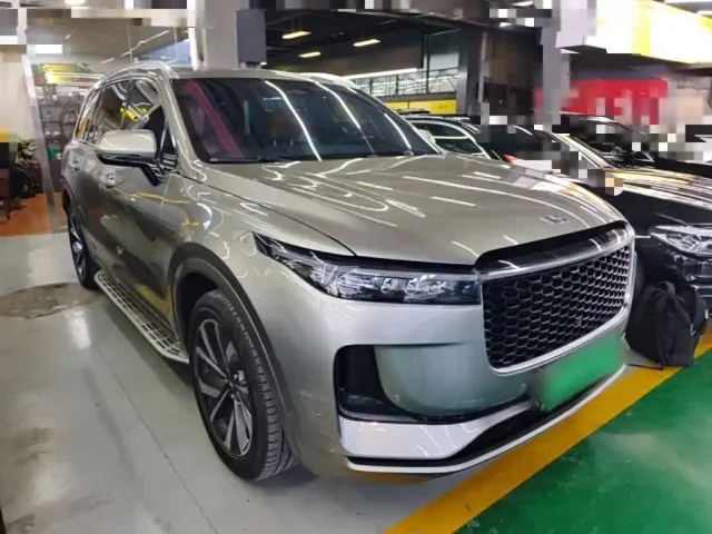 Li Auto ONE — Фото автомобиля 3