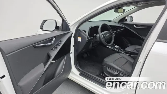 Kia Niro Niro (New) — Фото автомобиля 10