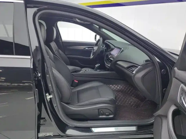 Cadillac CT5 — Фото автомобиля 8