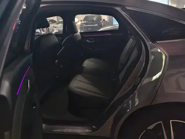 BYD Qin L — Фото автомобиля 11