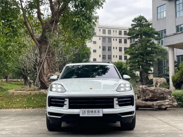 Porsche Cayenne — Фото автомобиля 2