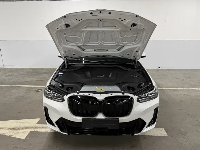 BMW iX3 — Фото автомобиля 15