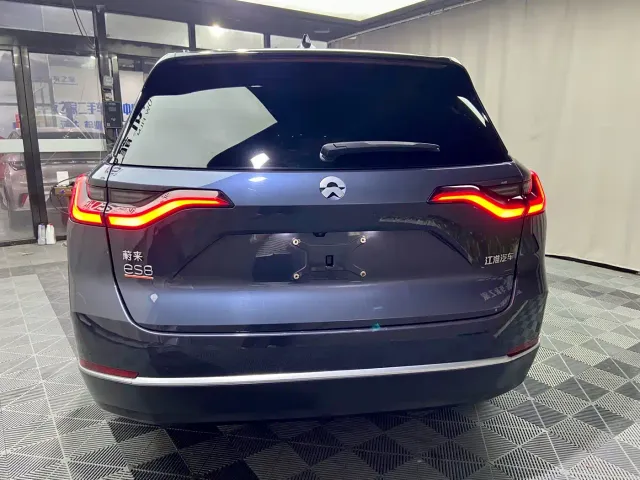 Nio ES8 — Фото автомобиля 6
