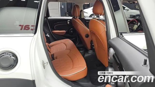 MINI Cooper — Фото автомобиля 18