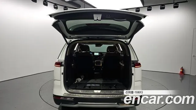 Kia Canival Carnival 4 поколение Бензин 7 мест Signature — Фото автомобиля 20