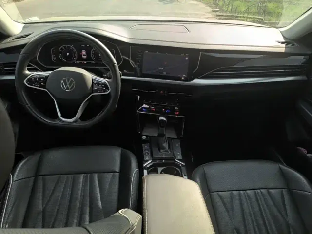 Volkswagen Passat — Фото автомобиля 9