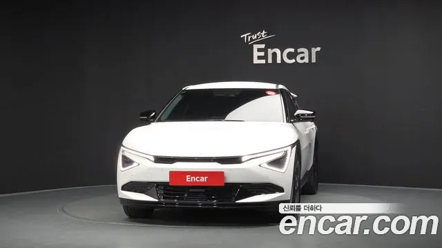 Kia EV6 — Фото автомобиля 2