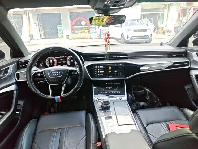 Audi A6L — Фото автомобиля 9