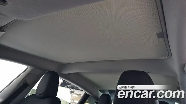 Tesla Model 3 — Фото автомобиля 15