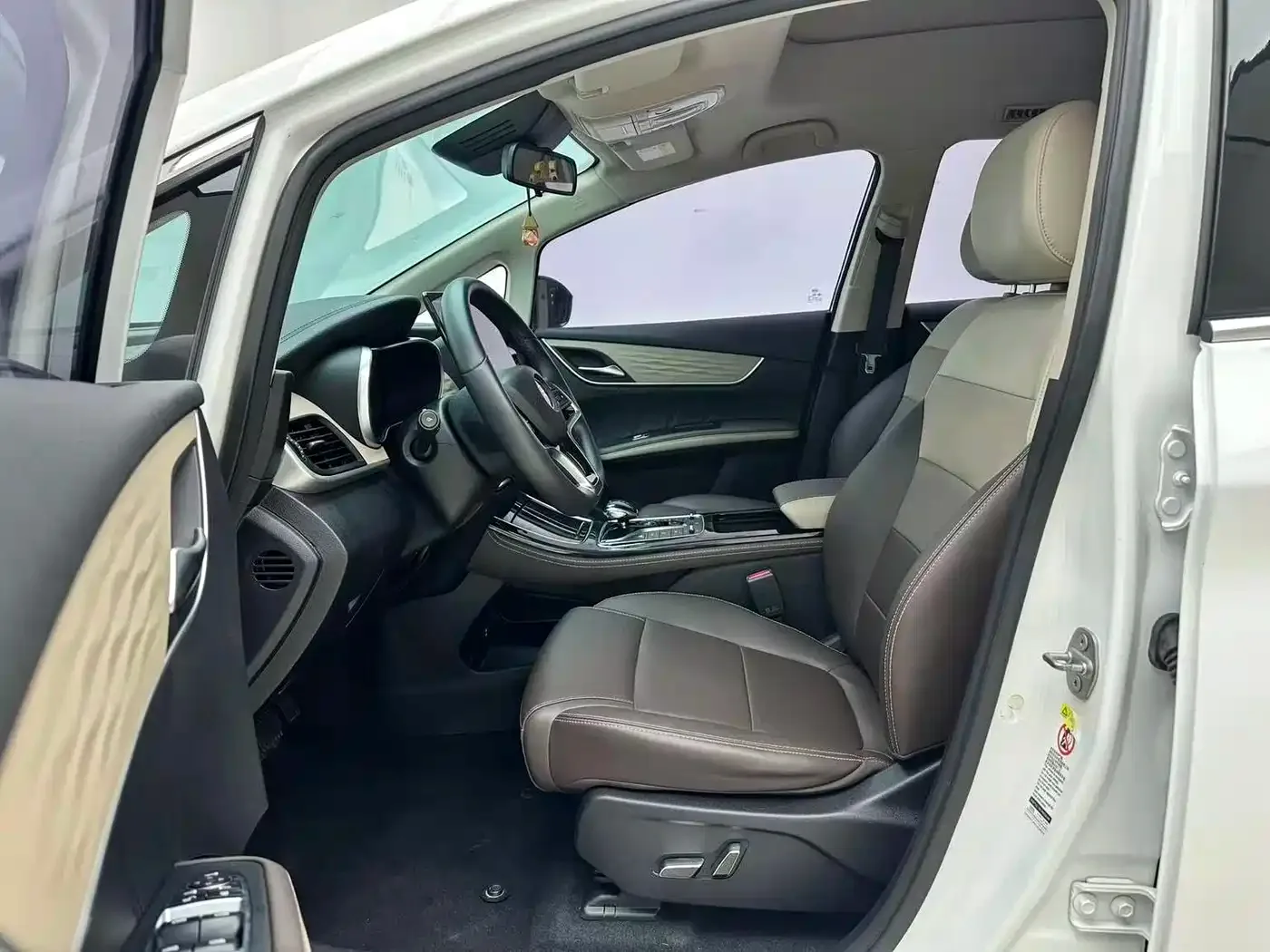 BYD Song MAX New Energy 2022 DM-i 105KM Executive Edition — Фото автомобиля 7