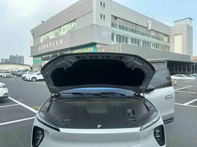 Nio ES6 — Фото автомобиля 19