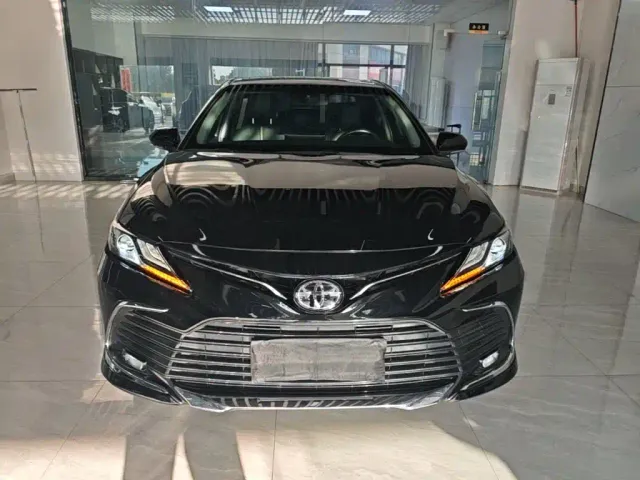 Toyota Camry — Фото автомобиля 2
