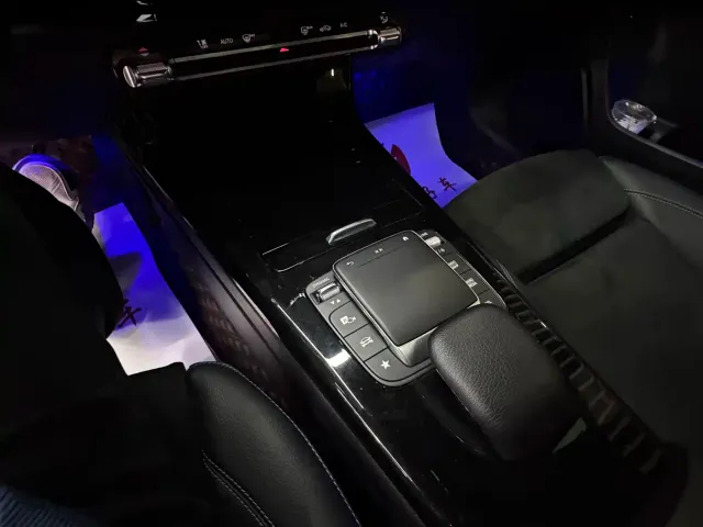 Mercedes-Benz A-Class — Фото автомобиля 10