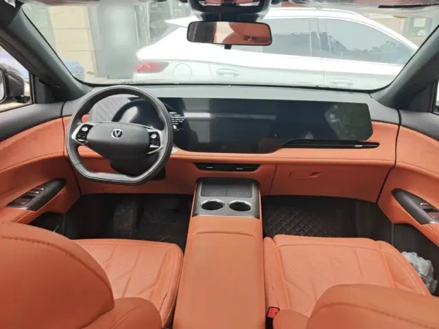Changan CS75 Plus — Фото автомобиля 9