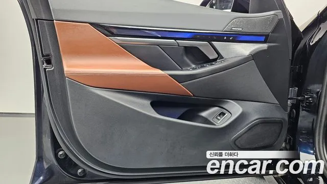 BMW i5 G60 — Фото автомобиля 13