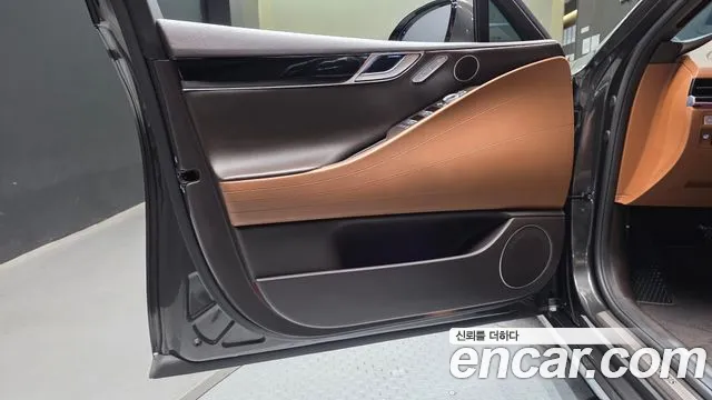 Genesis G80 Бензин 2.5 турбо AWD — Фото автомобиля 22