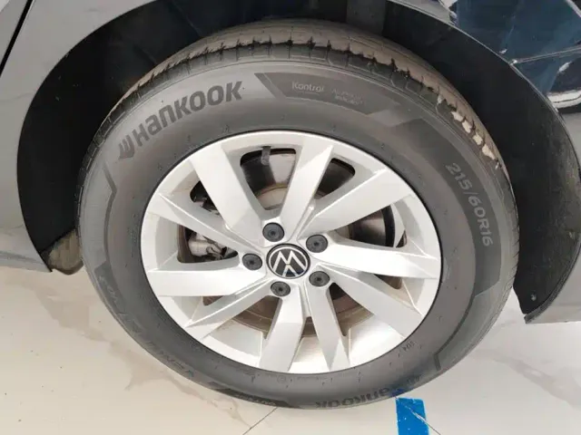 Volkswagen Passat — Фото автомобиля 6