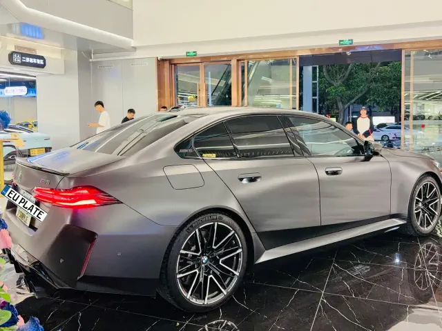 BMW M5 — Фото автомобиля 5