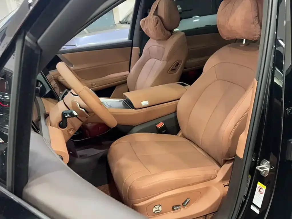 Denza Denza N8L 2025 Standard — Фото автомобиля 7