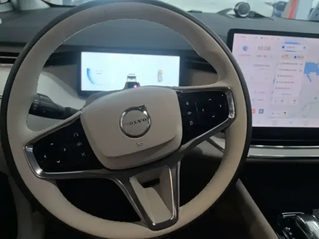Volvo EM90 — Фото автомобиля 10