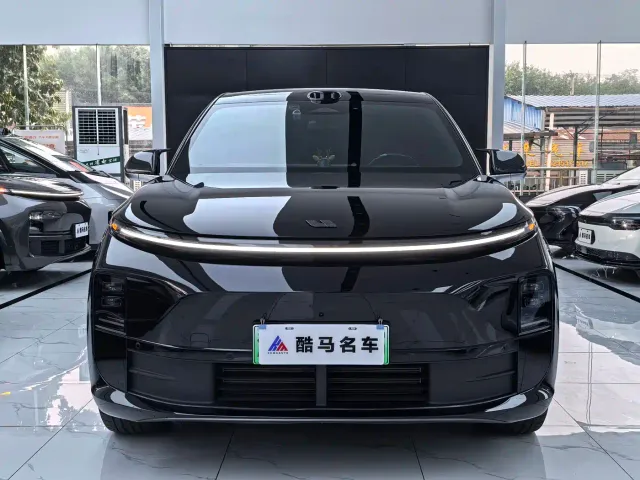 Li Auto L6 — Фото автомобиля 2