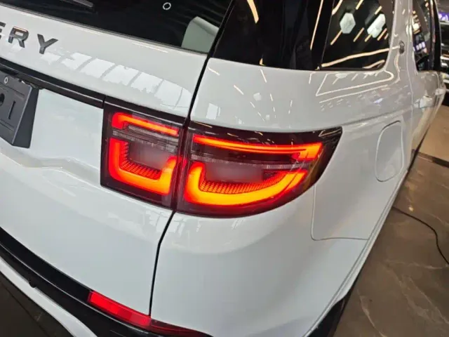 Land Rover Discovery Sport — Фото автомобиля 7