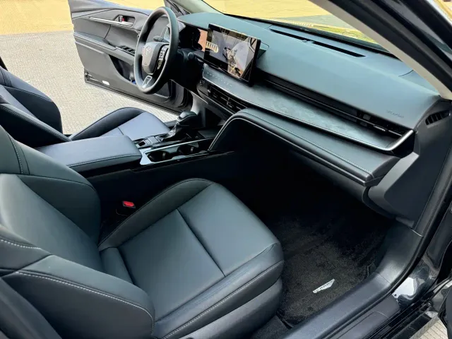 Toyota Camry — Фото автомобиля 10