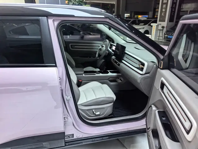 Geely ICON — Фото автомобиля 14