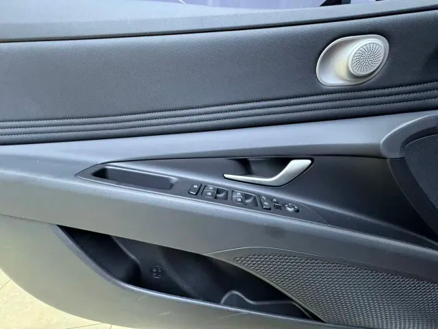 Hyundai Elantra — Фото автомобиля 17