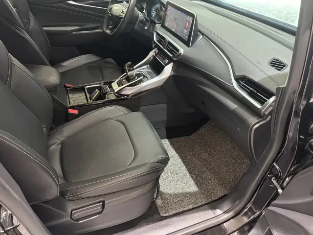 Maxus Dajia 5 — Фото автомобиля 21