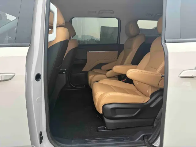Wuling Starlight 730 — Фото автомобиля 11