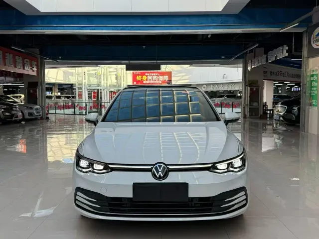 Volkswagen Golf — Фото автомобиля 3