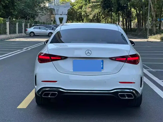 Mercedes-Benz C-Class — Фото автомобиля 3