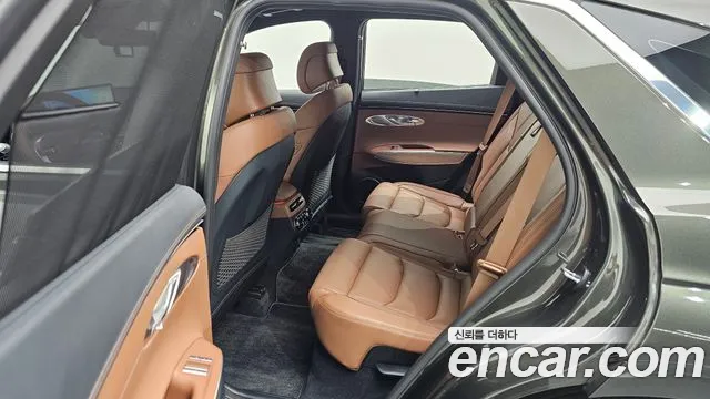 Genesis GV70 2.5T Бензин 2WD — Фото автомобиля 11