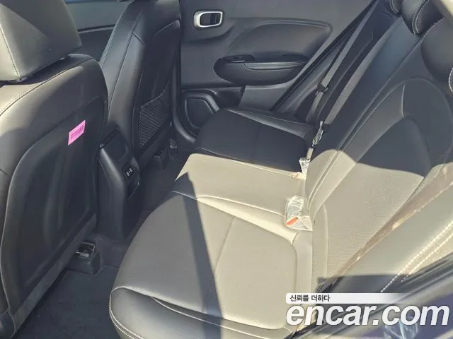 Hyundai Venue — Фото автомобиля 8
