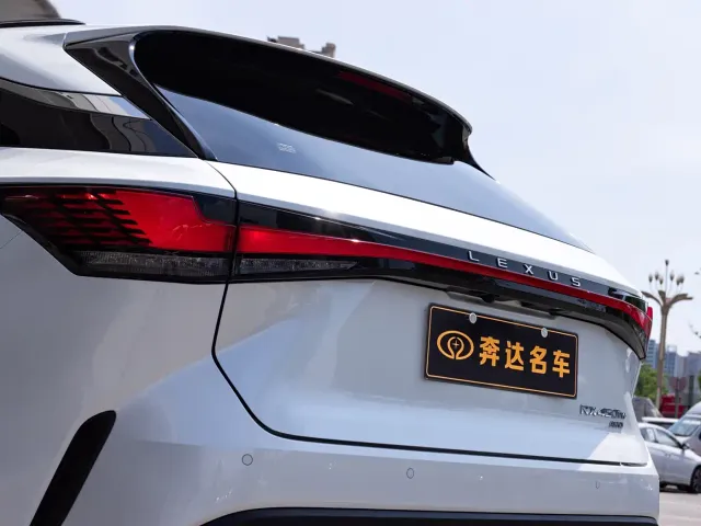 Lexus RX — Фото автомобиля 7