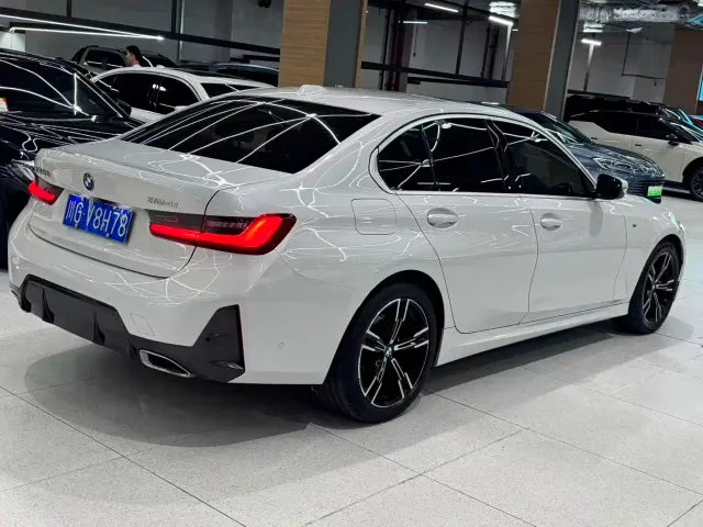 BMW 3 Series — Фото автомобиля 4