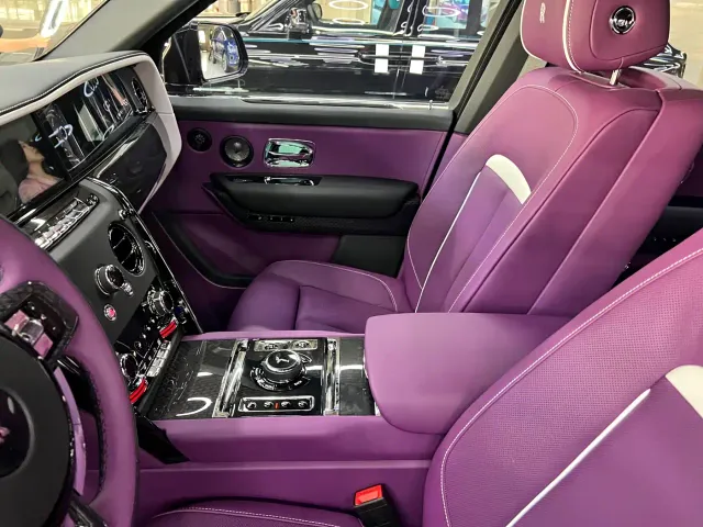 Rolls-Royce Cullinan — Фото автомобиля 11