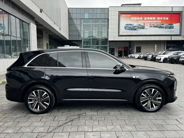 Li Auto L6 — Фото автомобиля 8