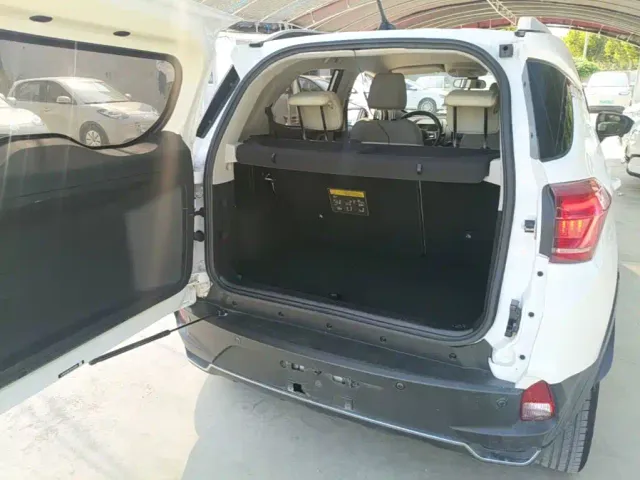 BYD Yuan Pro — Фото автомобиля 18