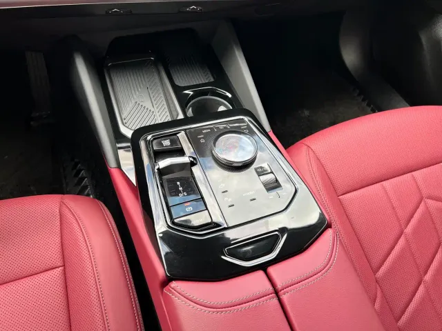 BMW 5 Series — Фото автомобиля 7