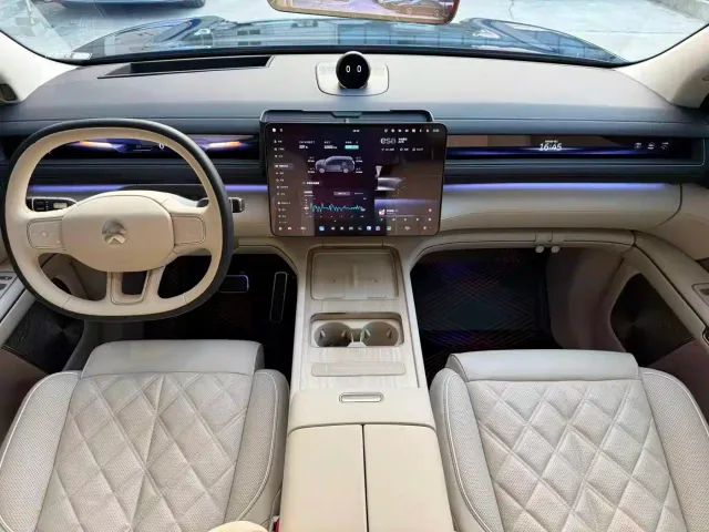 Nio ES8 — Фото автомобиля 8