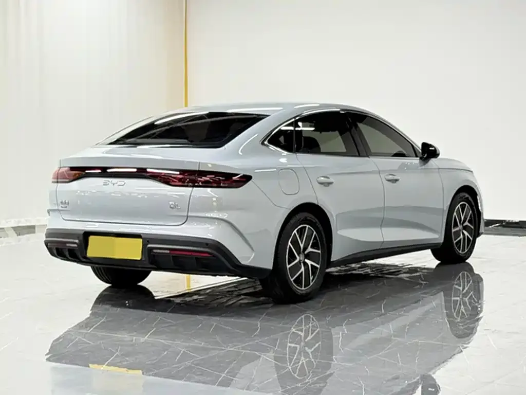 BYD Qin L 2024 DM-i 80KM Superior — Фото автомобиля 6