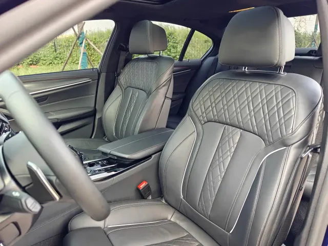 BMW 5 Series — Фото автомобиля 14