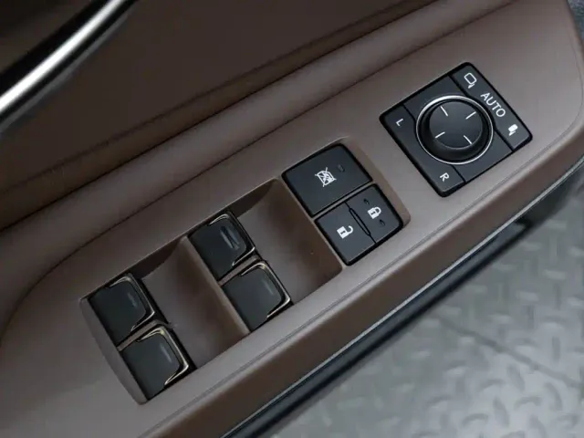 Lexus ES — Фото автомобиля 25