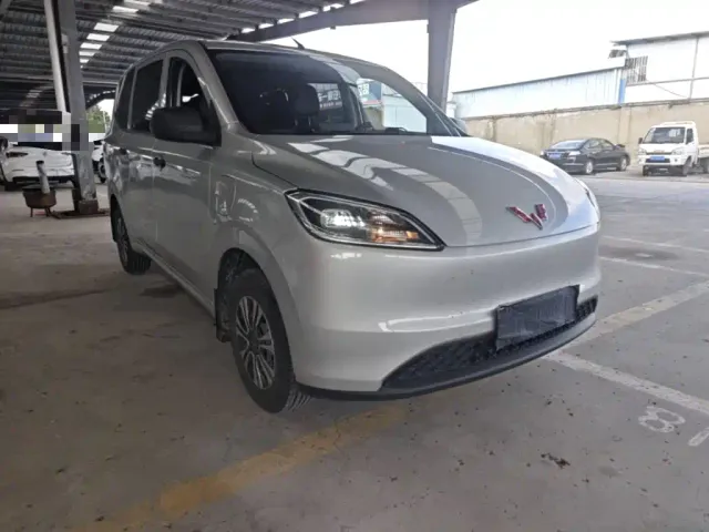 Wuling Hongguang — Фото автомобиля 3