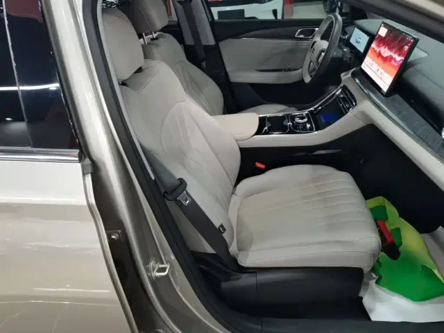 Geely Galaxy Stellar 6 — Фото автомобиля 24